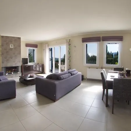 ヴィラ Anatoli Agia Efimia